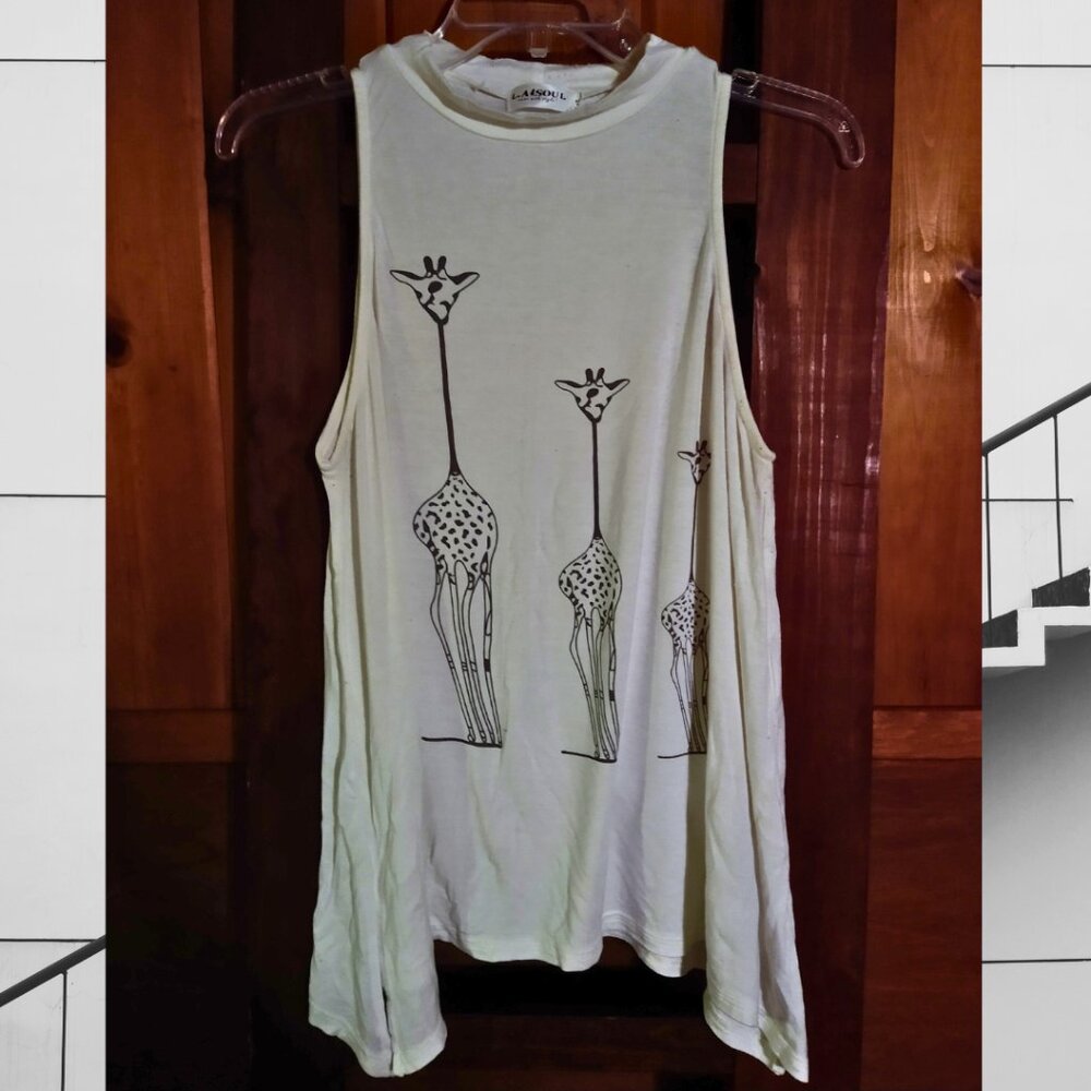 Giraffe Graphic Tank Top